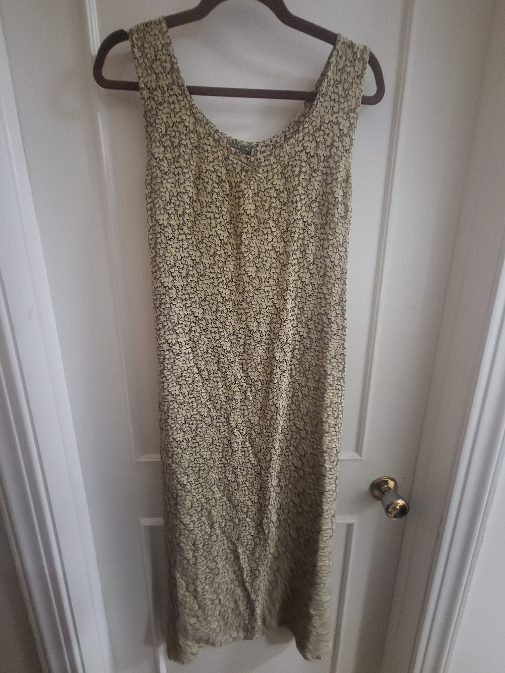 CODE ONE Sleeveless Floral Midi Dress in Beige and Black